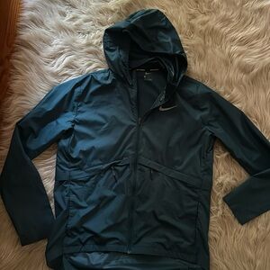 Nike women’s jacket medium